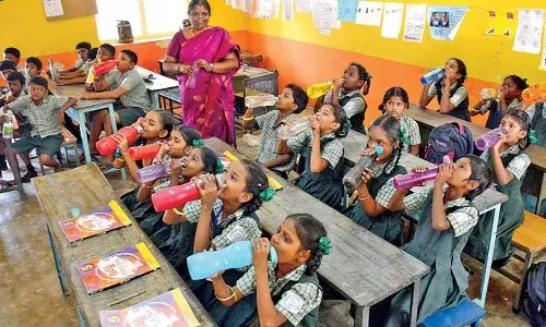 AP govt, schools, water breaks, students