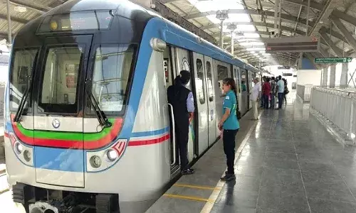 hyderabad, metro, shock,  passengers,
