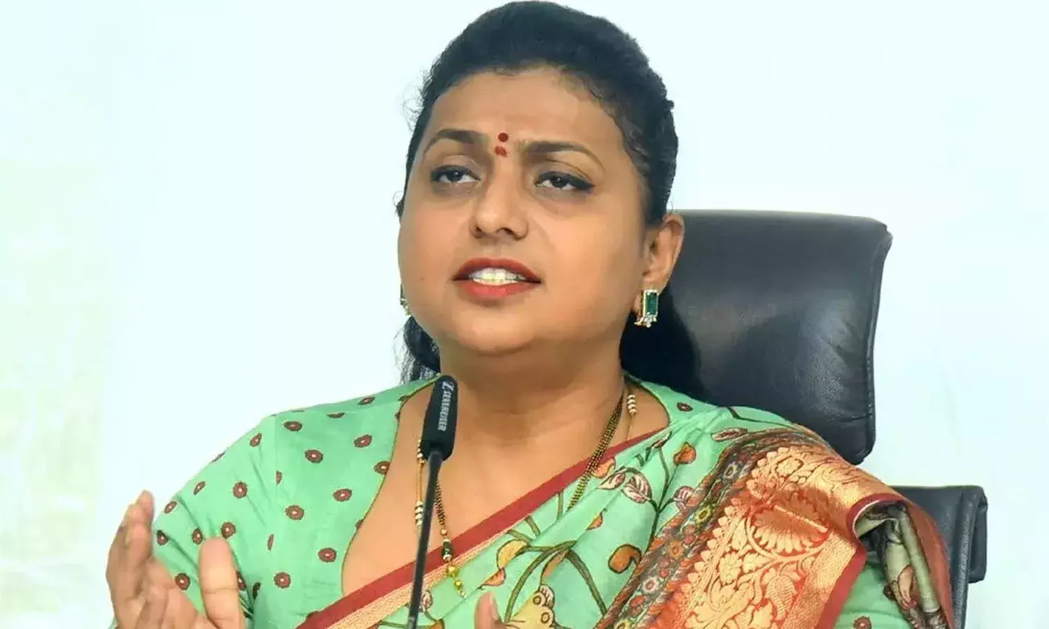 andhra pradesh, minister roja, comments,  cm jagan, attack,