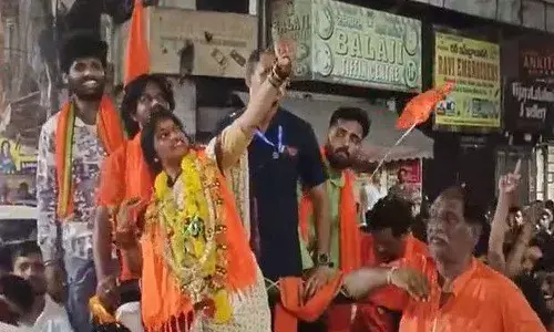 హైదరాబాద్ లోక్సభ బీజేపీ అభ్యర్థి మాధవి లతపై కేసు నమోదు