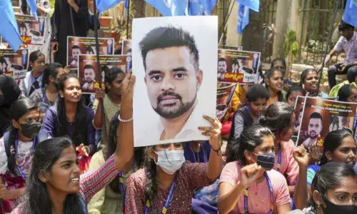 గన్ తో బెదిరించి మరీ అత్యాచారం చేశాడు