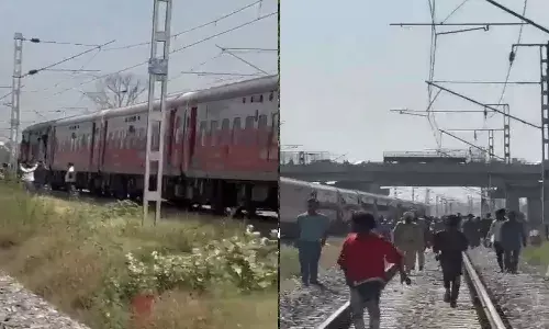 train coaches,  engine,  punjab, viral video,