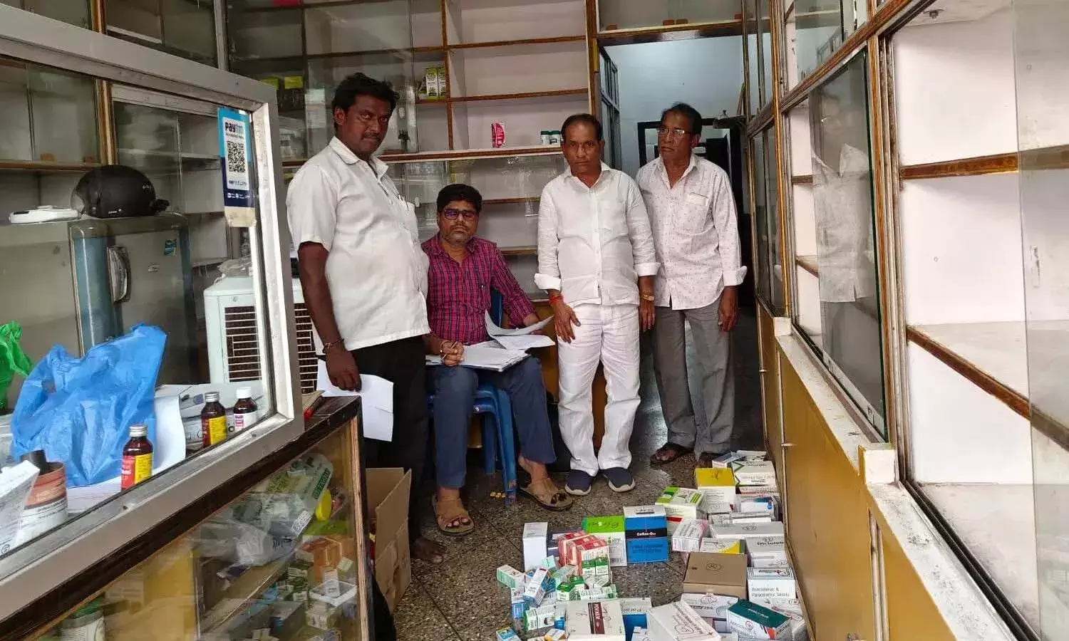 DCA raids, fake clinic, Suryapet, Medicines