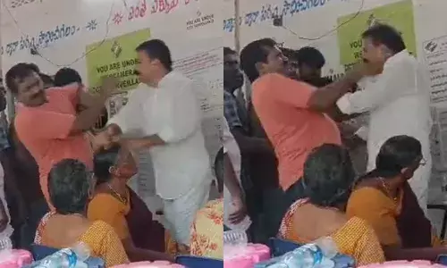 Video : త‌న‌పై దాడి చేసిన ఎమ్మెల్యేకు అదే స్టైల్‌లో స‌మాధాన‌మిచ్చిన‌ ఓట‌ర్‌..!