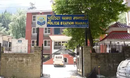Haryana, Man Kills Woman, Manali Hotel, Crime