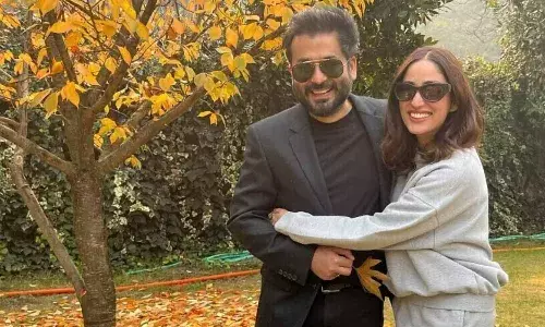 పండంటి బిడ్డకు జన్మనిచ్చిన హీరోయిన్