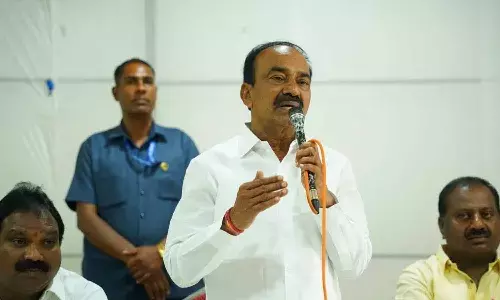 బిల్డింగ్ కట్టుకోవాలంటే స్క్వేర్ ఫీట్కు 75 రూపాయలు లంచం కట్టాలని డిసైడ్ చేశారు : ఈటల