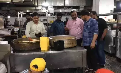 కొనసాగుతున్న దాడులు.. రెస్టారెంట్ల తీరు మారేనా?