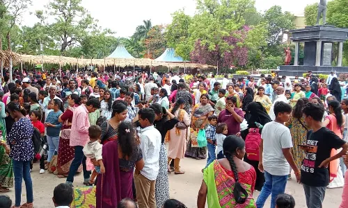 Hyderabad, Nehru Zoological Park, visitors,  summer vacation
