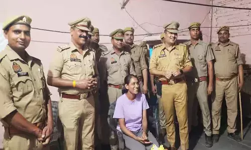 Uttar Pradesh, police,  birthday party,  viral video,