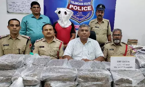 Interstate drug dealer, Secunderabad Railway station, Ganja