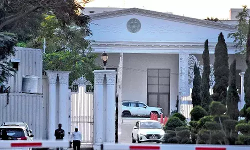 Hyderabad, Praja Bhavan , bomb threat, telangana cops