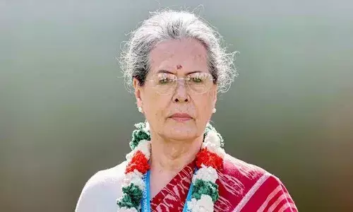 తెలంగాణ దశాబ్ది ఉత్సవాలకు సోనియాగాంధీ దూరం