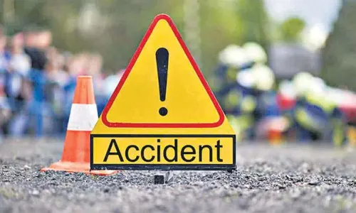 Headmaster, road accident, Karimnagar