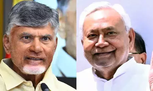 రాజకీయాల్లో ఏది అసాధ్యం కాదు.. ఈ ఇద్దరు నేతలు ఇండియా కూటమి వైపు చూస్తారా.?