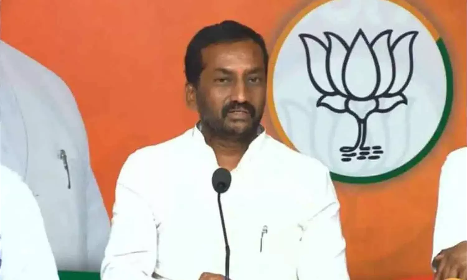 సీఎం సొంత జిల్లాలో వైఫల్యాన్ని కప్పిపుచ్చుకునేందుకే అలా మాట్లాడుతున్నారు..