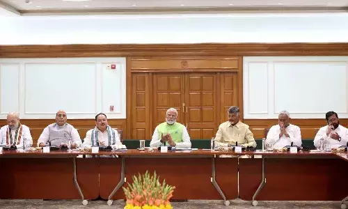 ఎన్డీయే ప్రభుత్వం ఎక్కువ కాలం కొనసాగదు : శివసేన ఎంపీ సంచలన వ్యాఖ్యలు