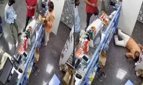 heart attack, death, medchal, pharmacy shop,