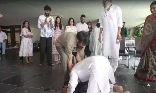 pawan kalyan,  Chiranjeevi, blessing,