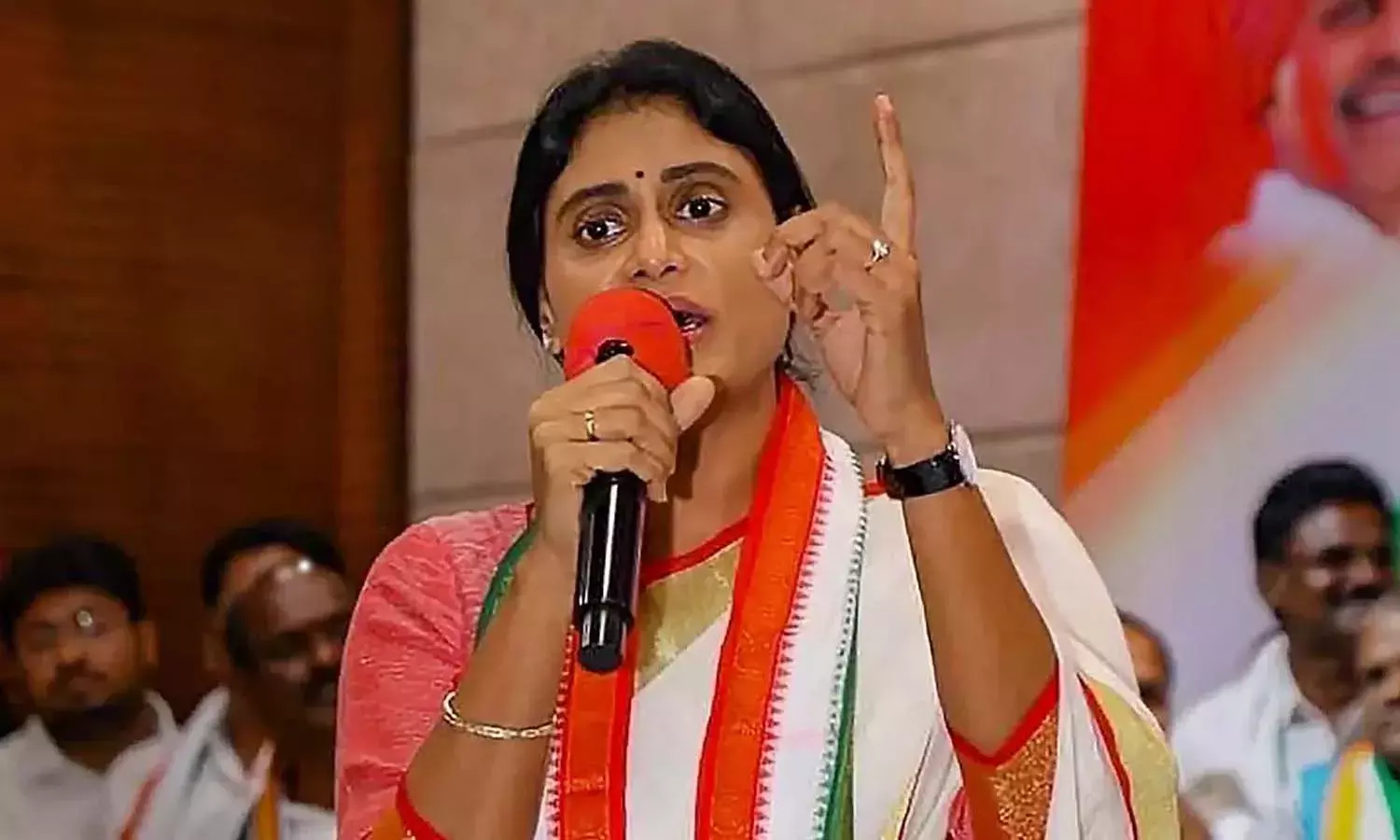 Attack, YSR idols, YS Sharmila, APnews