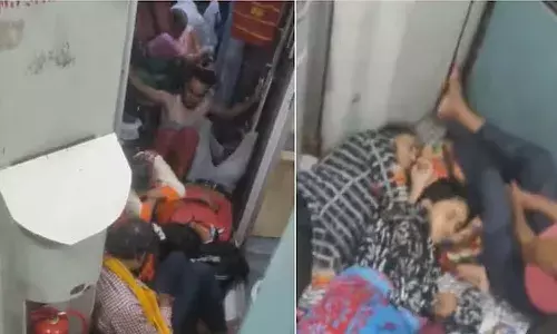 Passengers, Chhattisgarh Express, Indian Railways