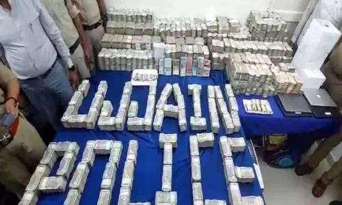 international, betting gang, arrest, 14 crore money,
