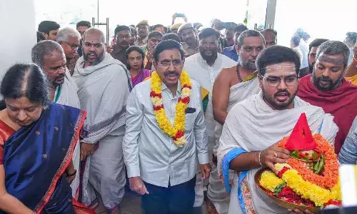 రాజధాని అభివృద్ది పనులను రెండున్నర్రేళ్లలో పూర్తిచేస్తాం : మంత్రి నారాయణ