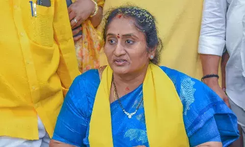 సీఎం అడుగుజాడల్లోనే ఆ ఫైల్ పై తొలి సంతకం చేశాను : మంత్రి సవిత