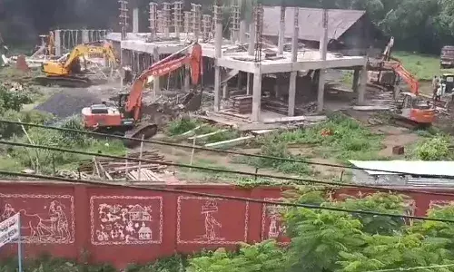 Demolition, YCP office,  Tadepalli, andhra pradesh,