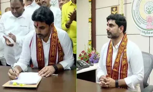 మంత్రిగా బాధ్యతలు స్వీక‌రించిన‌ నారా లోకేష్.. ఆ ఫైలుపై తొలి సంతకం