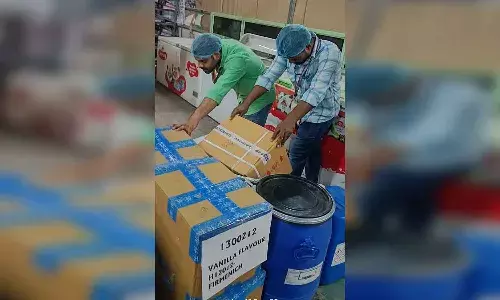 హైదరాబాద్‌లోని డెయిరీ తయారీ యూనిట్లపై దాడులు