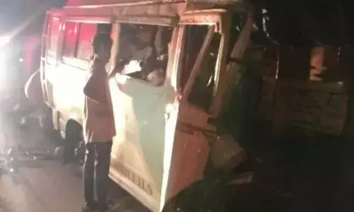karnataka, accident, 13 dead, lorry, tempo,