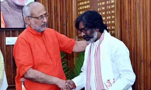 కాసేపట్లో సీఎంగా ప్రమాణం చేయనున్న హేమంత్ సోరెన్