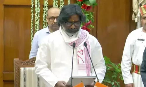 సీఎంగా ప్రమాణస్వీకారం చేసిన హేమంత్ సోరెన్