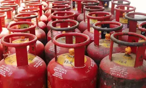 Aadhar authentication, LPG, bogus customers, Hardeep Singh Puri,  eKYC