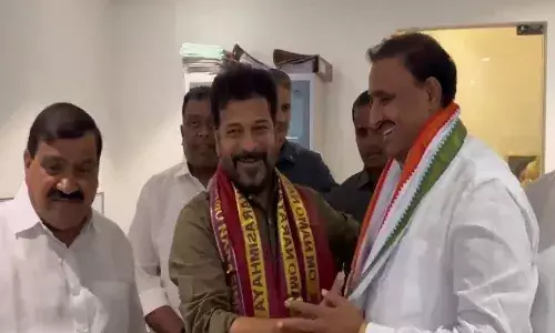 brs mla gandhi,   congress, cm revanth reddy ,