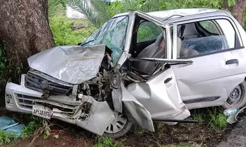 మంచిర్యాలలో ఘోర రోడ్డు ప్రమాదం