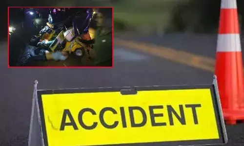 mulugu, road accident, three spot dead ,