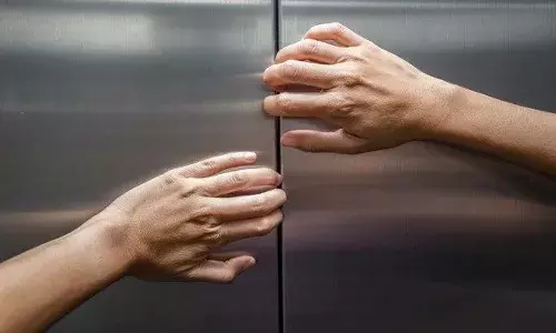 Kerala, hospital, stuck in lift