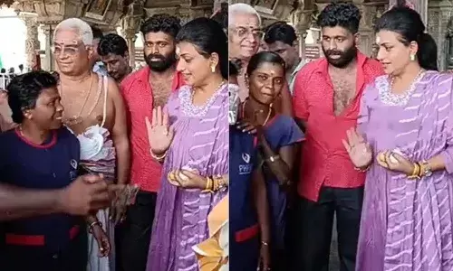 YSRCP leader, temple cleaning staff, selfie, Roja