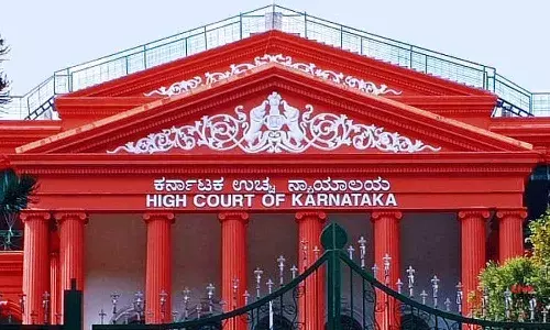 చైల్డ్ పోర్నోగ్రఫీ చూడటం నేరం కాదు.. కర్ణాటక హైకోర్టు సంచలన తీర్పు