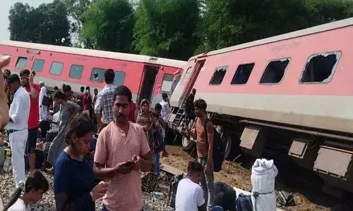 Breaking : మరో రైలు ప్రమాదం.. పట్టాలు తప్పిన చండీగఢ్-దిబ్రూగఢ్ ఎక్స్ప్రెస్