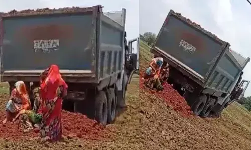 madhya pradesh, truck dumps,  women, bury alive,