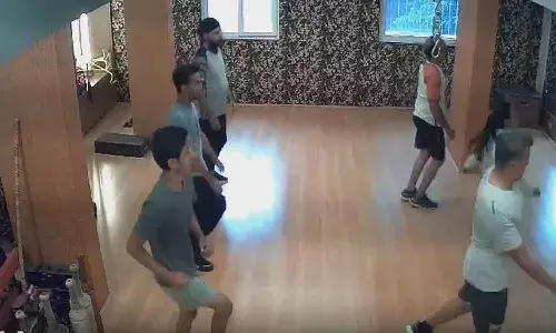 Video : మ‌రో ఘ‌ట‌న.. గుండెపోటుతో జిమ్‌లోనే ప్రాణాలు వ‌దిలాడు..!