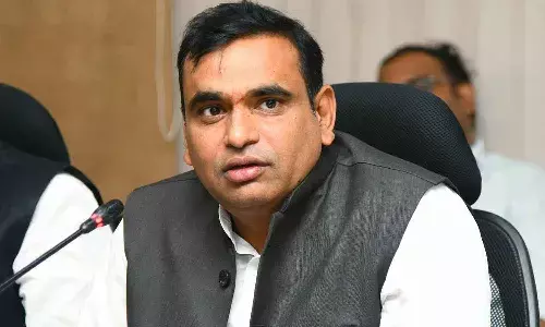 ప్రధాని కుర్చీ కాపాడుకునేందుకే బడ్జెట్లో ఆ రాష్ట్రాలకు కేటాయింపులు