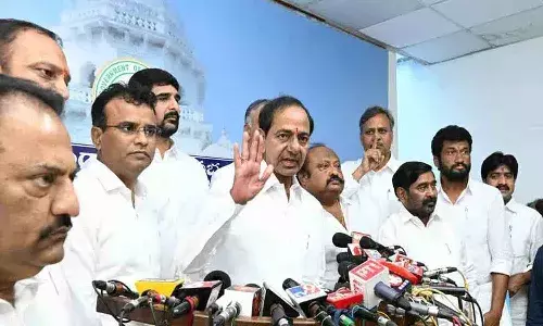 ఒత్తిఒత్తి పలకడం తప్ప బడ్జెట్లో కొత్త ఏం లేదు : కేసీఆర్