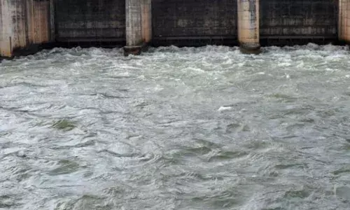 ఉగ్ర రూపం దాల్చిన గోదావరి