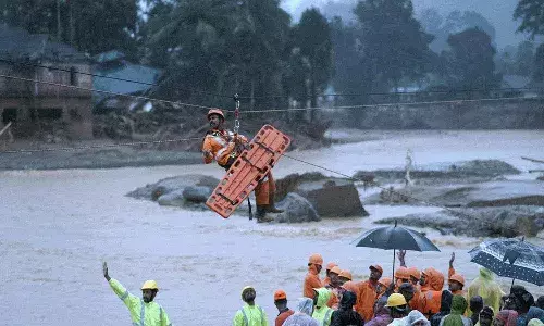 కేరళపై పగబట్టిన ప్రకృతి.. 106 మంది మృతి