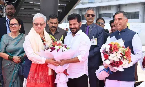 గవర్నర్ జిష్ణు దేవ్ వర్మకు ఘన స్వాగతం పలికిన సీఎం రేవంత్ రెడ్డి