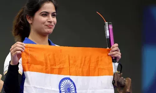 manu bhaker, paris Olympics, flag bearer, closing ceremony,